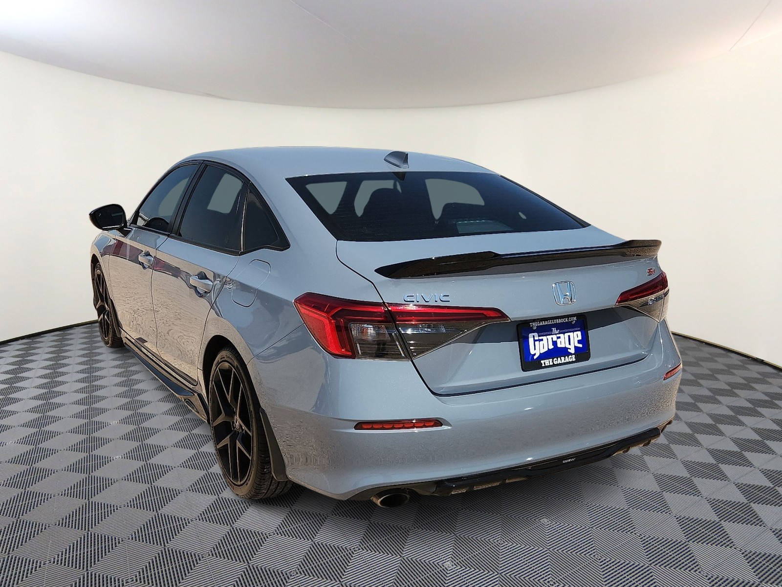 Vehicle image 5 of 20