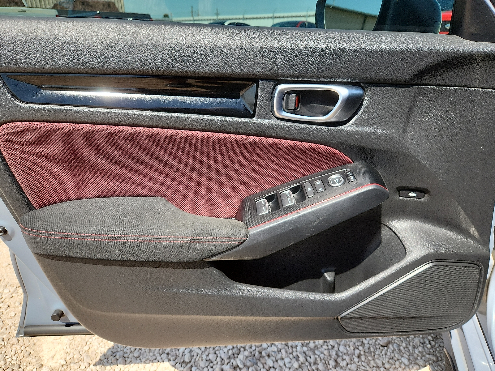 Vehicle image 16 of 20