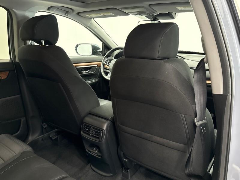 Vehicle image 16 of 52