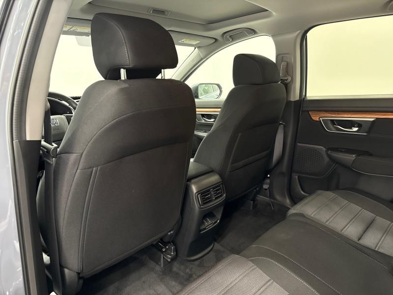 Vehicle image 17 of 52