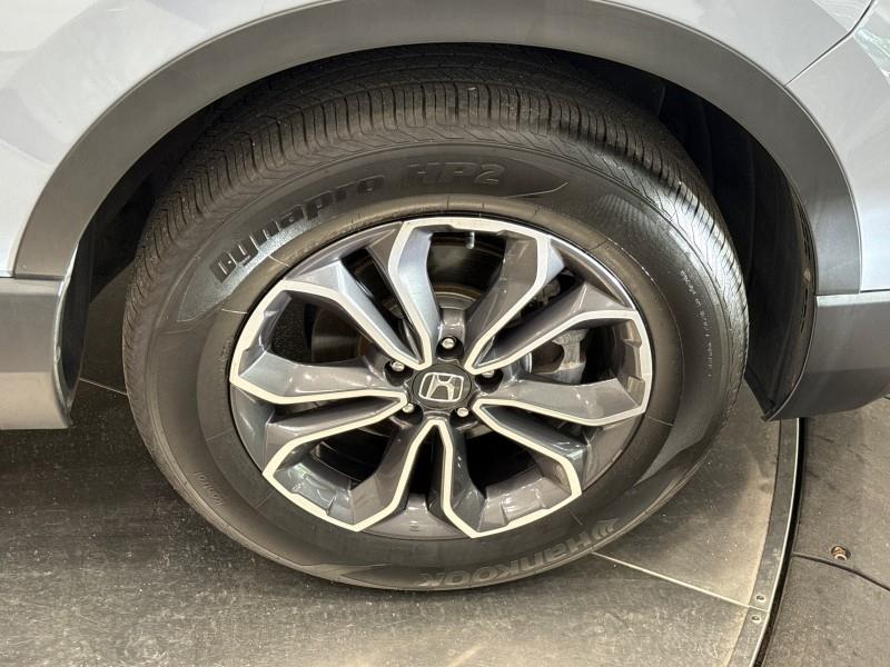 Vehicle image 10 of 52