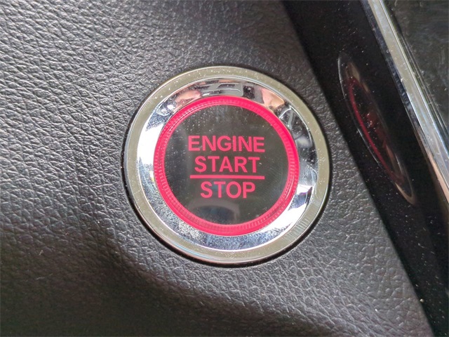 Vehicle image 28 of 29