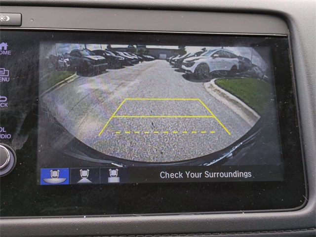 Vehicle image 21 of 29