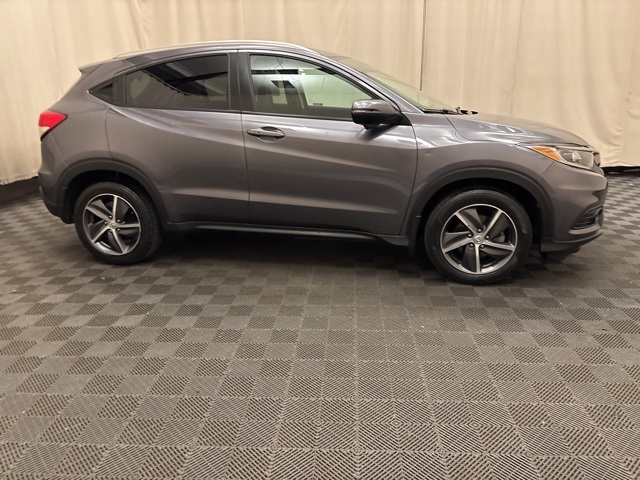 Vehicle image 5 of 24