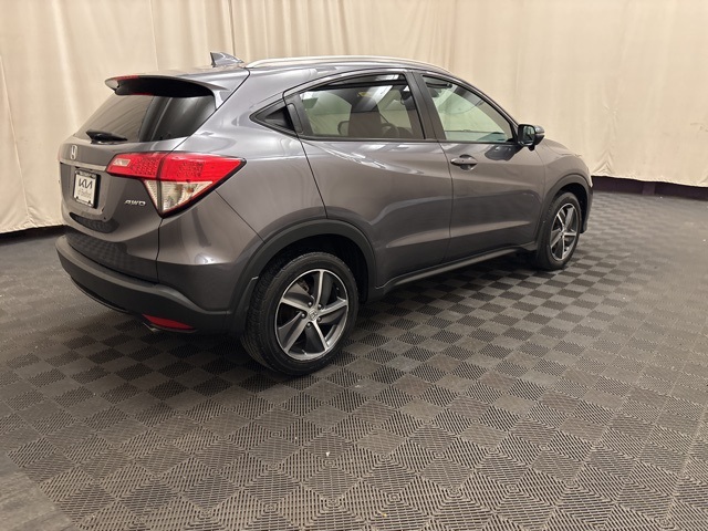 Vehicle image 6 of 24