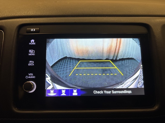 Vehicle image 18 of 24
