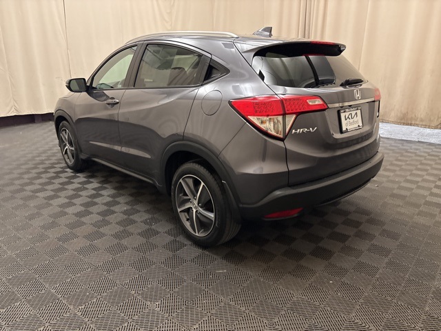 Vehicle image 8 of 24
