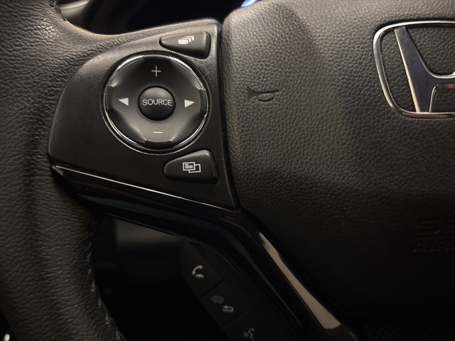 Vehicle image 15 of 24