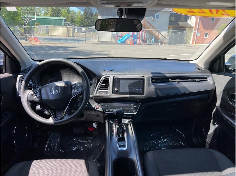 Vehicle image 11 of 31
