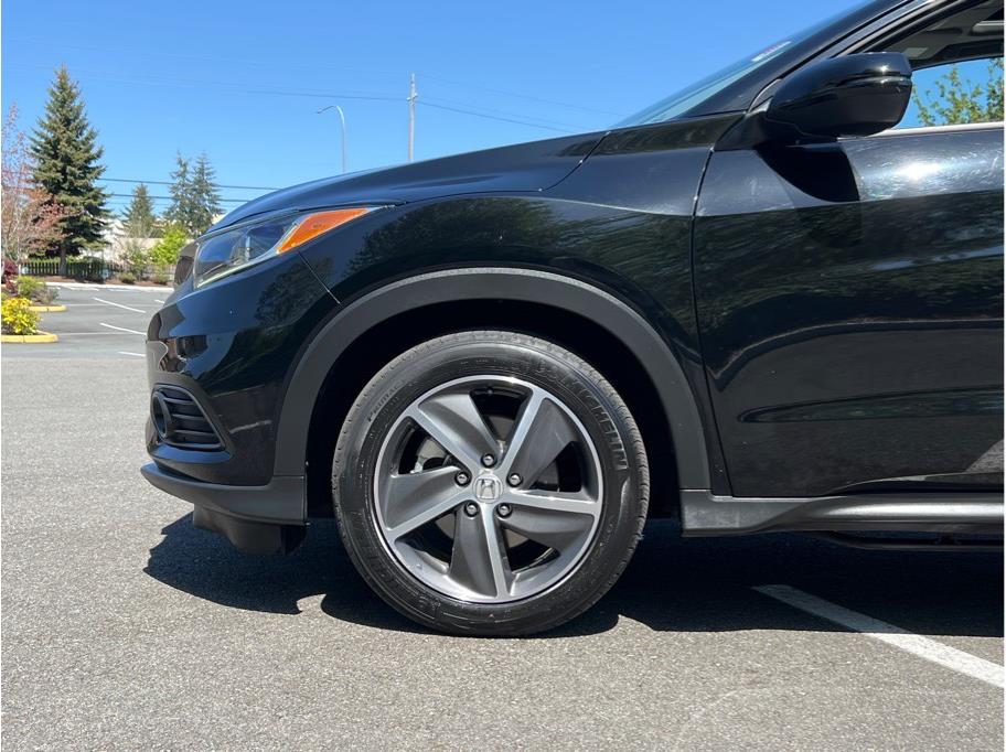Vehicle image 7 of 31