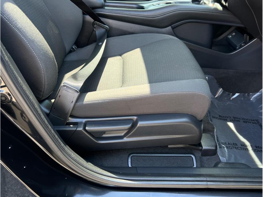 Vehicle image 29 of 31