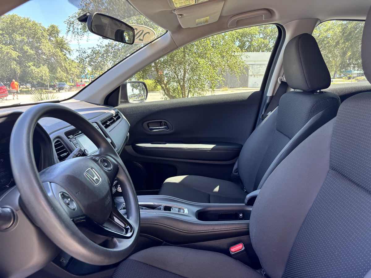Vehicle image 26 of 27