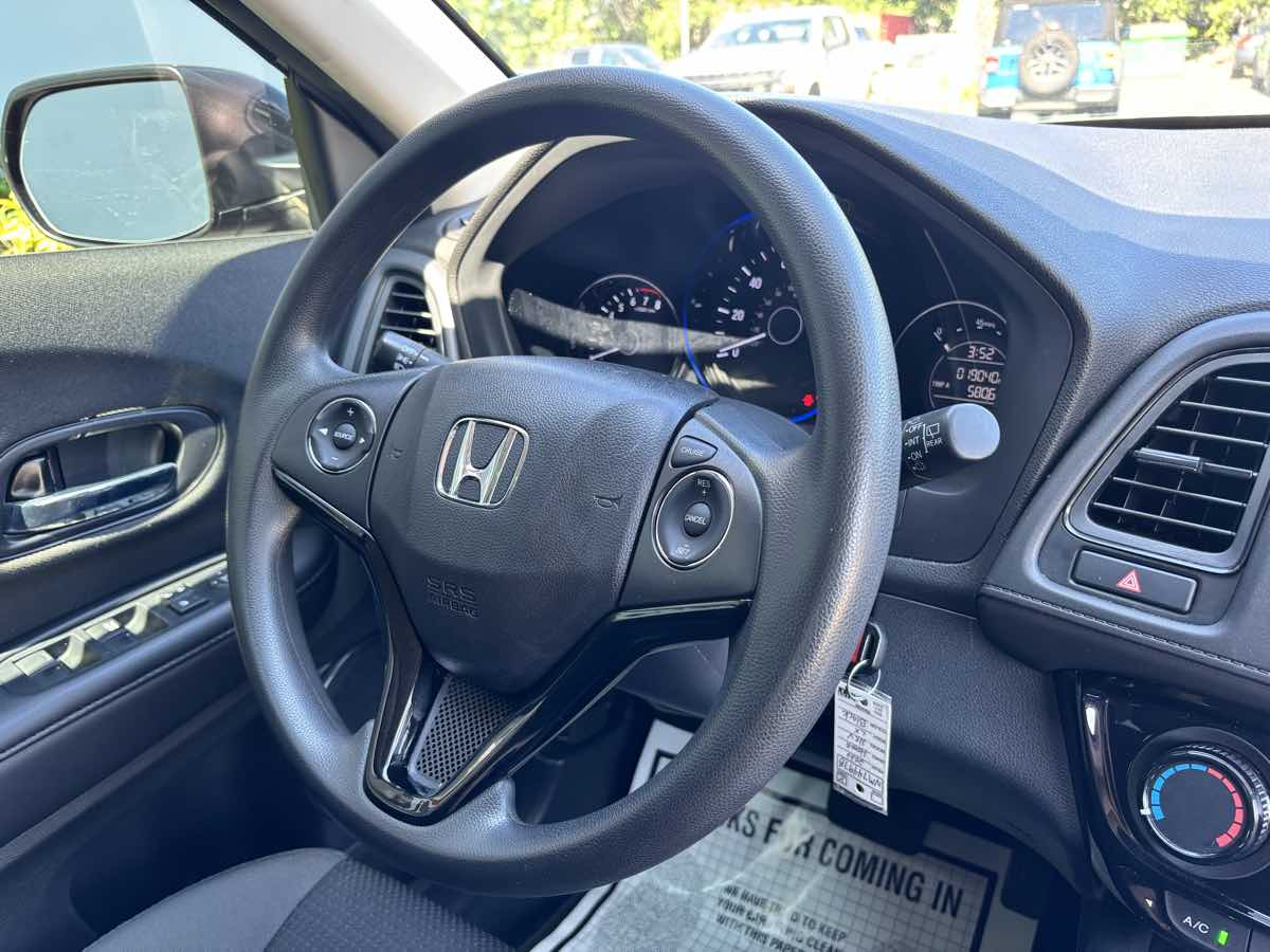 Vehicle image 16 of 27