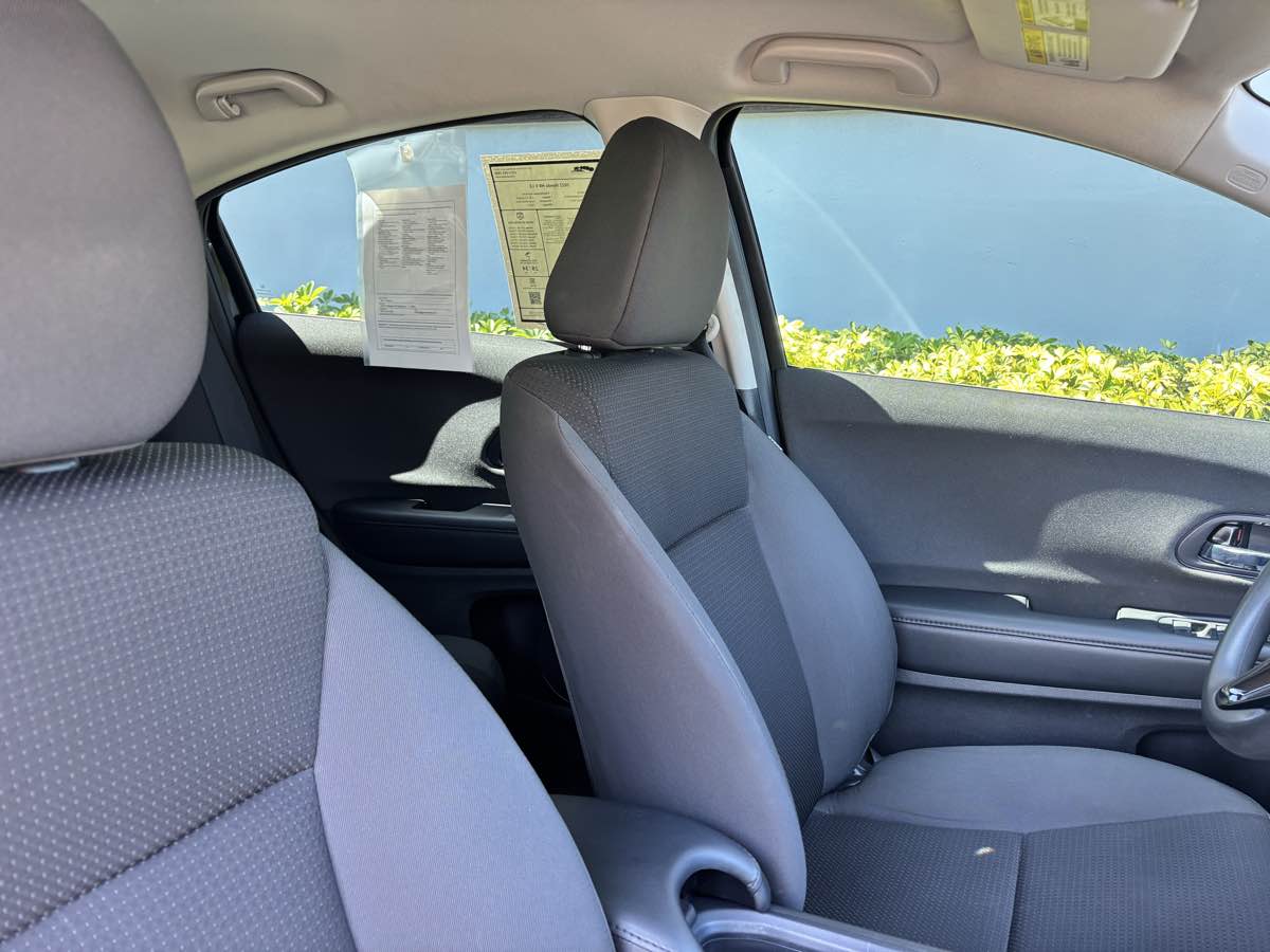 Vehicle image 12 of 27