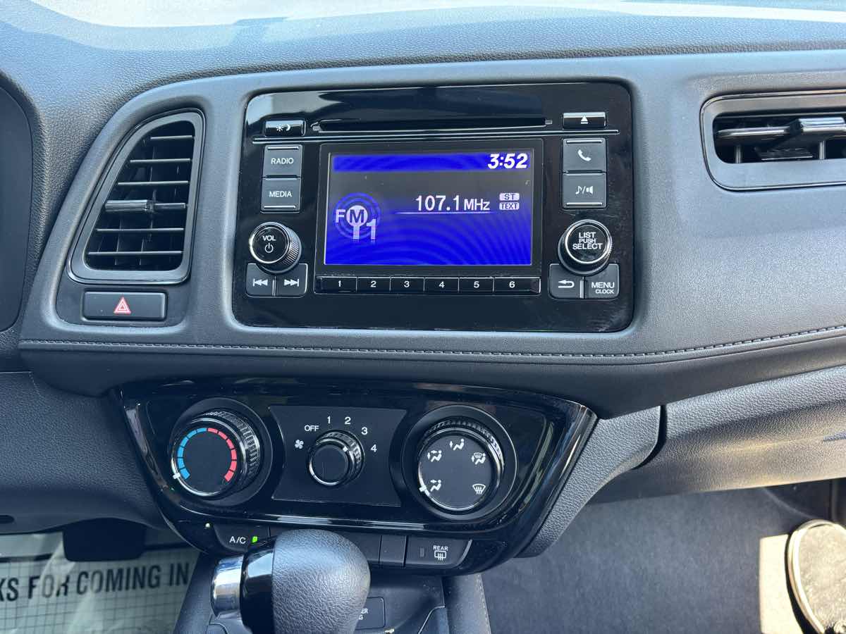 Vehicle image 20 of 27