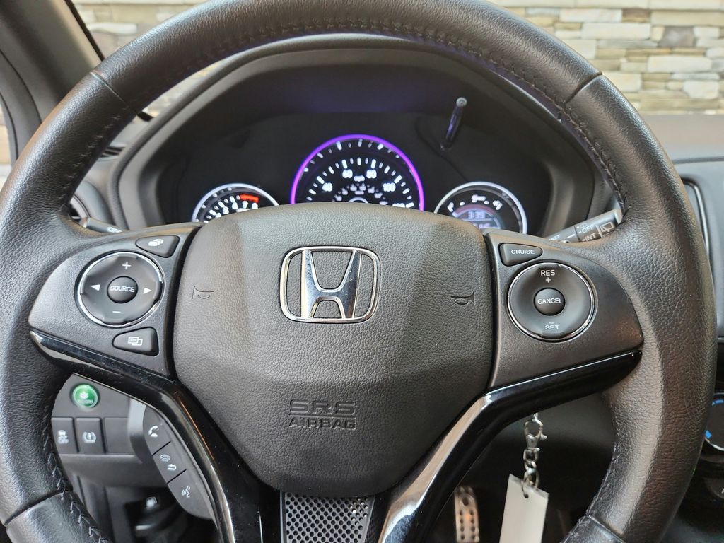 Vehicle image 12 of 25