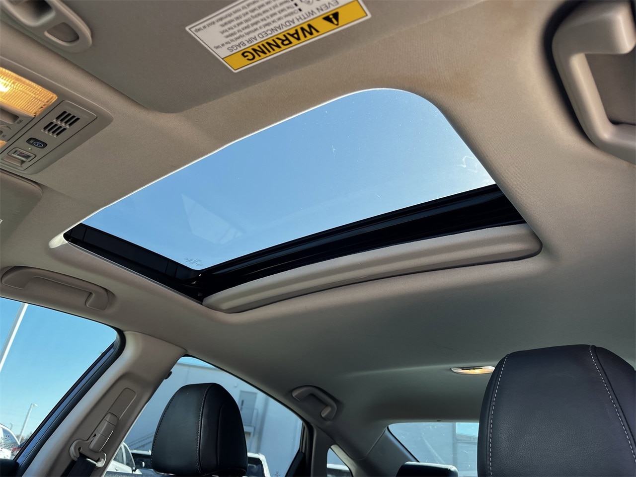 2022 Honda Insight Touring Image 25 of 30