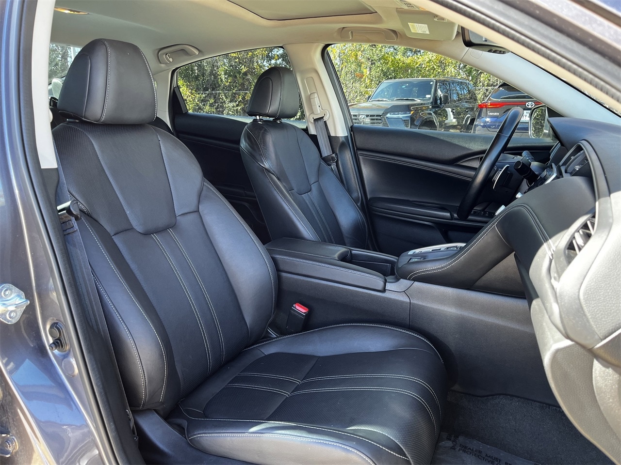 2022 Honda Insight Touring Image 11 of 30