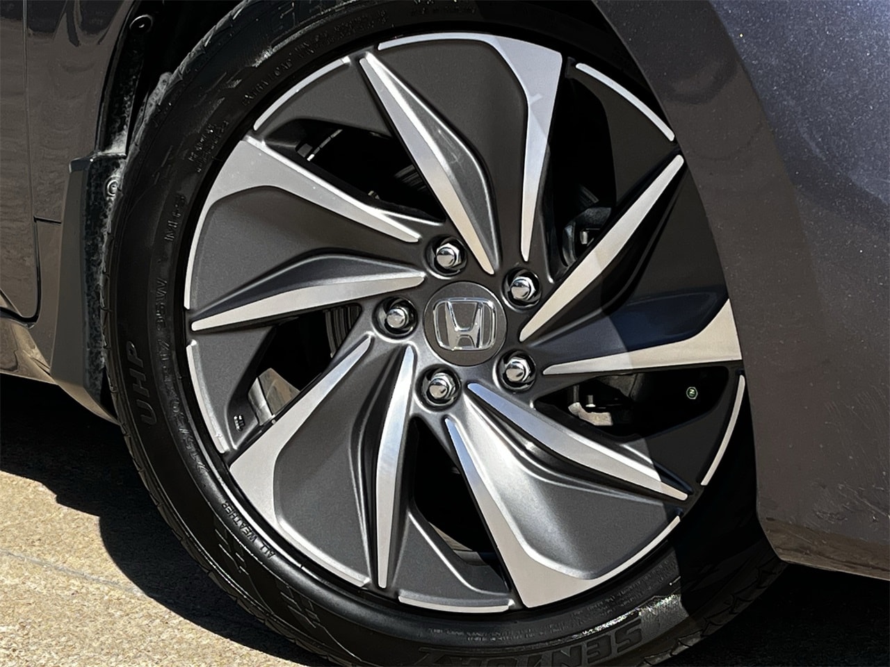 2022 Honda Insight Touring Image 7 of 30