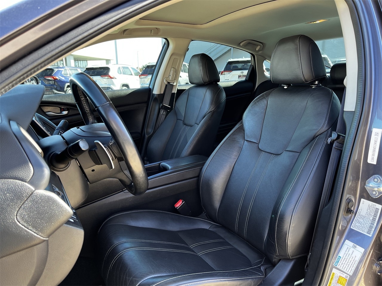 2022 Honda Insight Touring Image 10 of 30