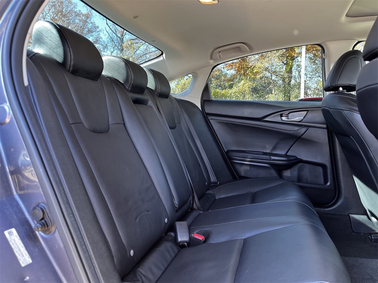 2022 Honda Insight Touring Image 9 of 30