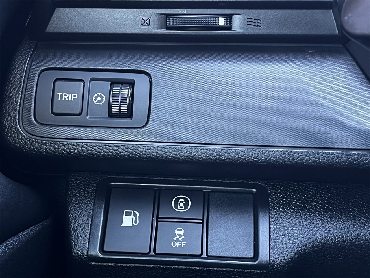 2022 Honda Insight Touring Image 28 of 30