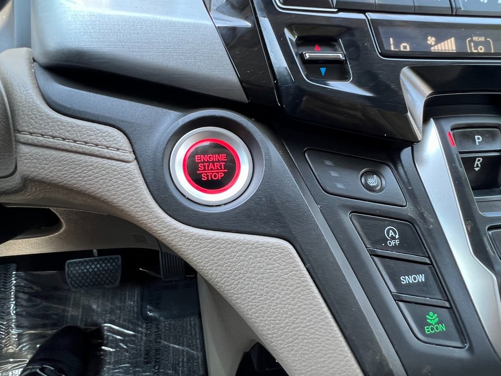 Vehicle image 25 of 27