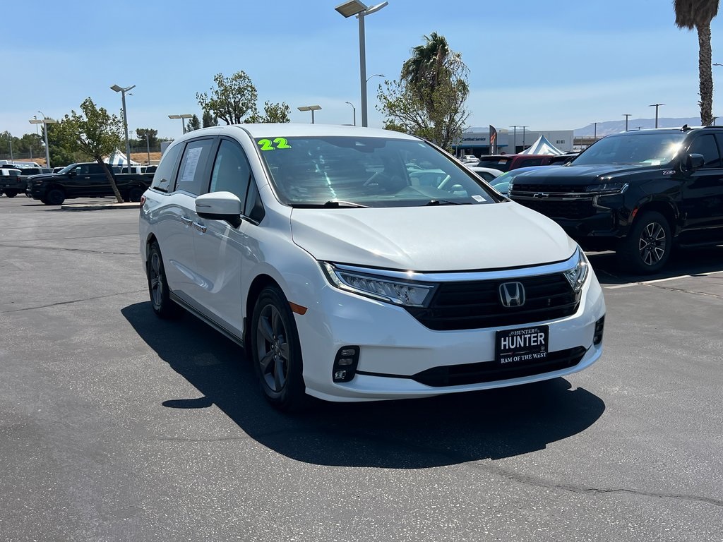 Vehicle image 8 of 27