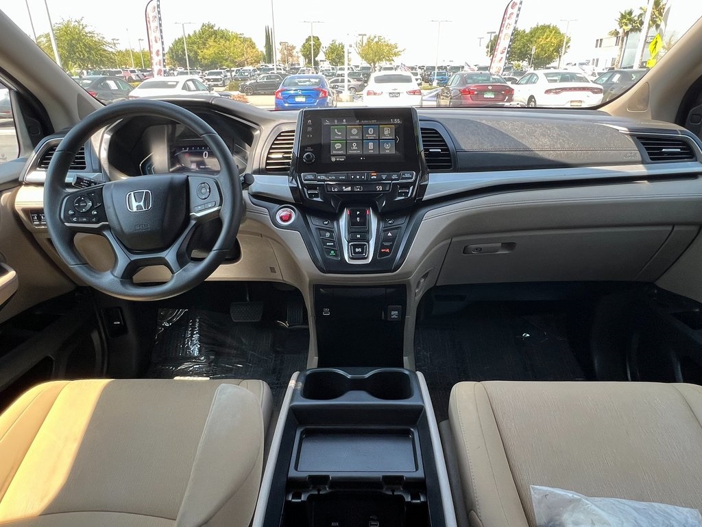 Vehicle image 16 of 27