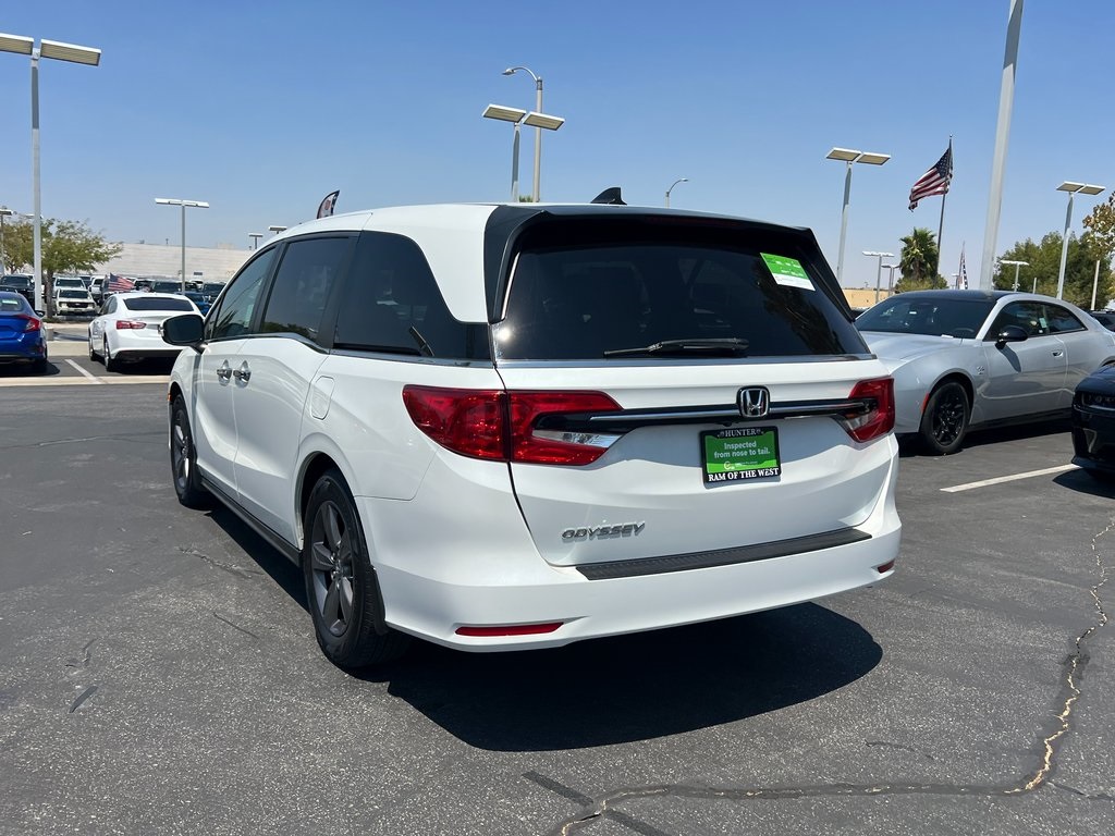 Vehicle image 4 of 27