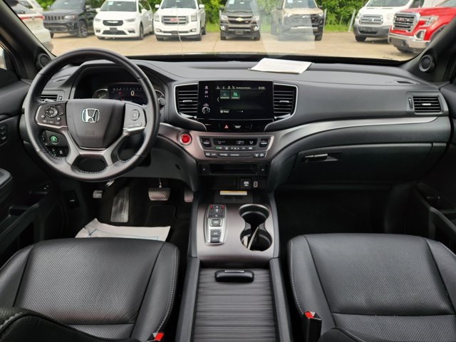 Vehicle image 18 of 30