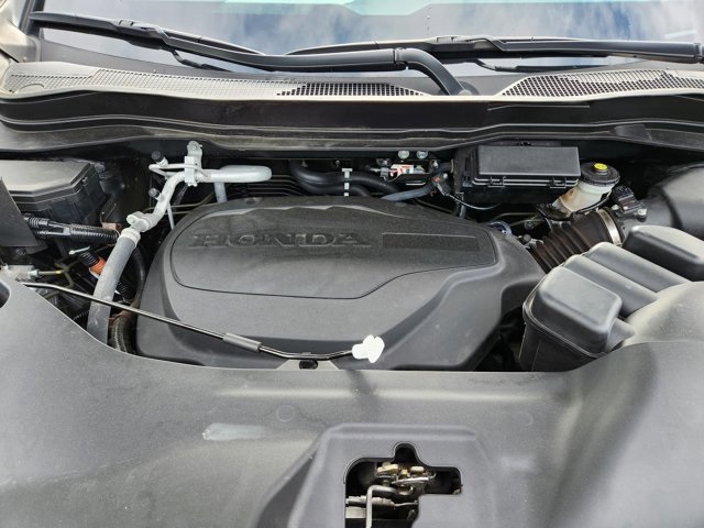 Vehicle image 19 of 30