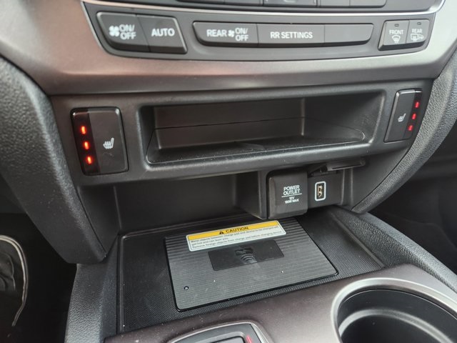 Vehicle image 28 of 30