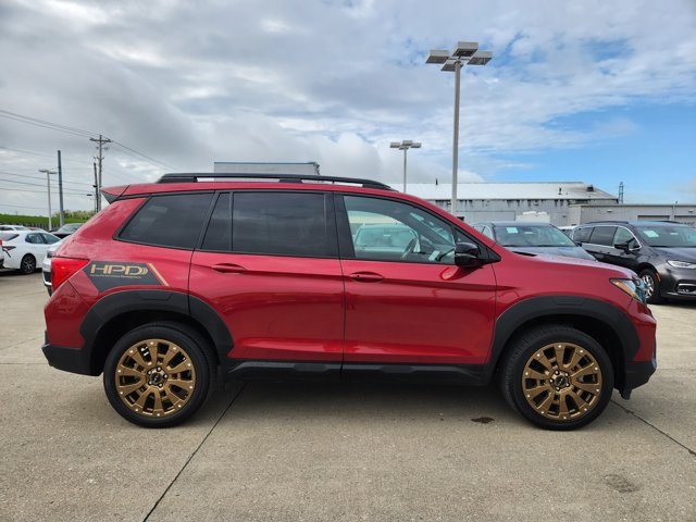 Vehicle image 4 of 29