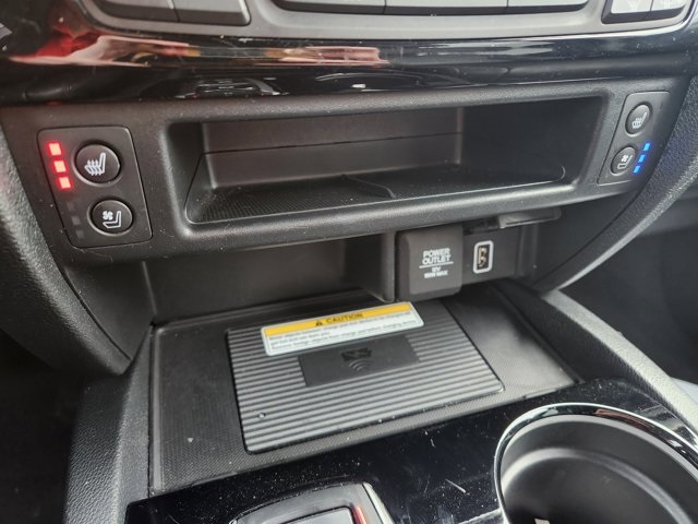 Vehicle image 27 of 29