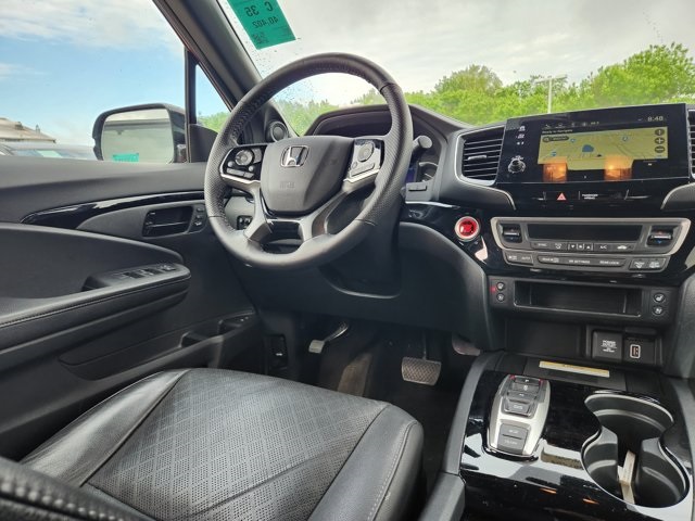 Vehicle image 22 of 29