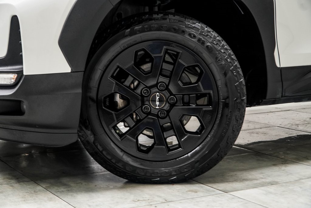 Vehicle image 12 of 42