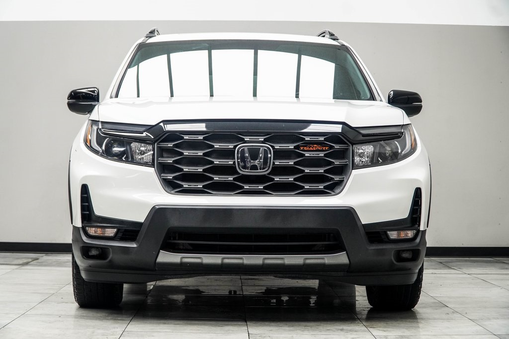 Vehicle image 3 of 42