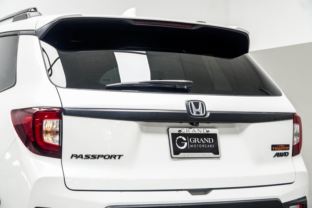 Vehicle image 14 of 42