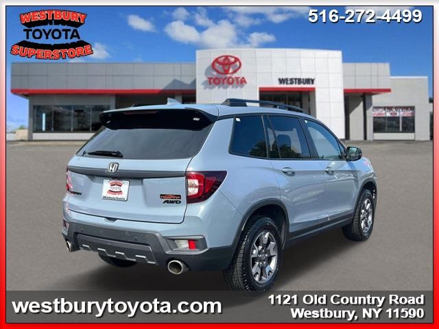Vehicle image 3 of 37