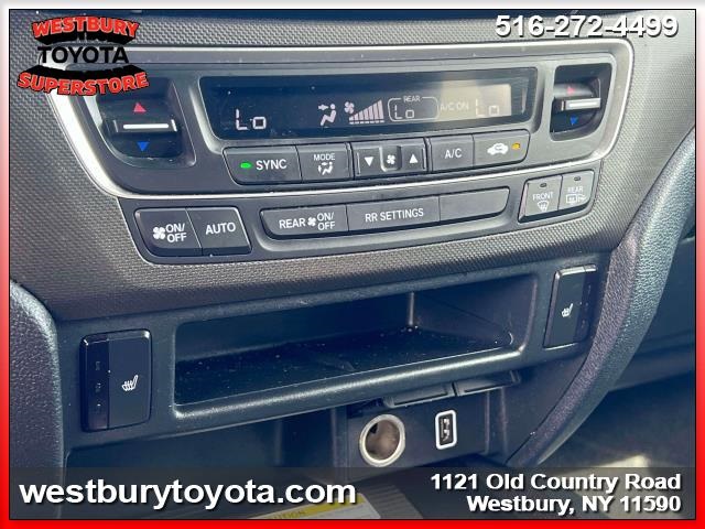 Vehicle image 34 of 37