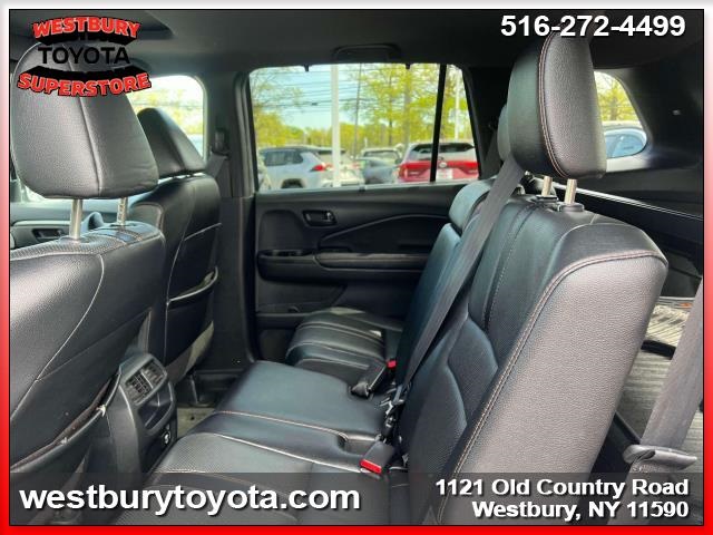 Vehicle image 14 of 37
