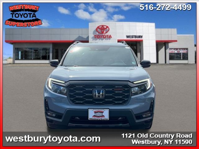 Vehicle image 2 of 37