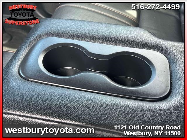 Vehicle image 17 of 37