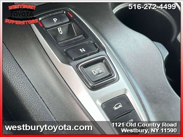 Vehicle image 31 of 37