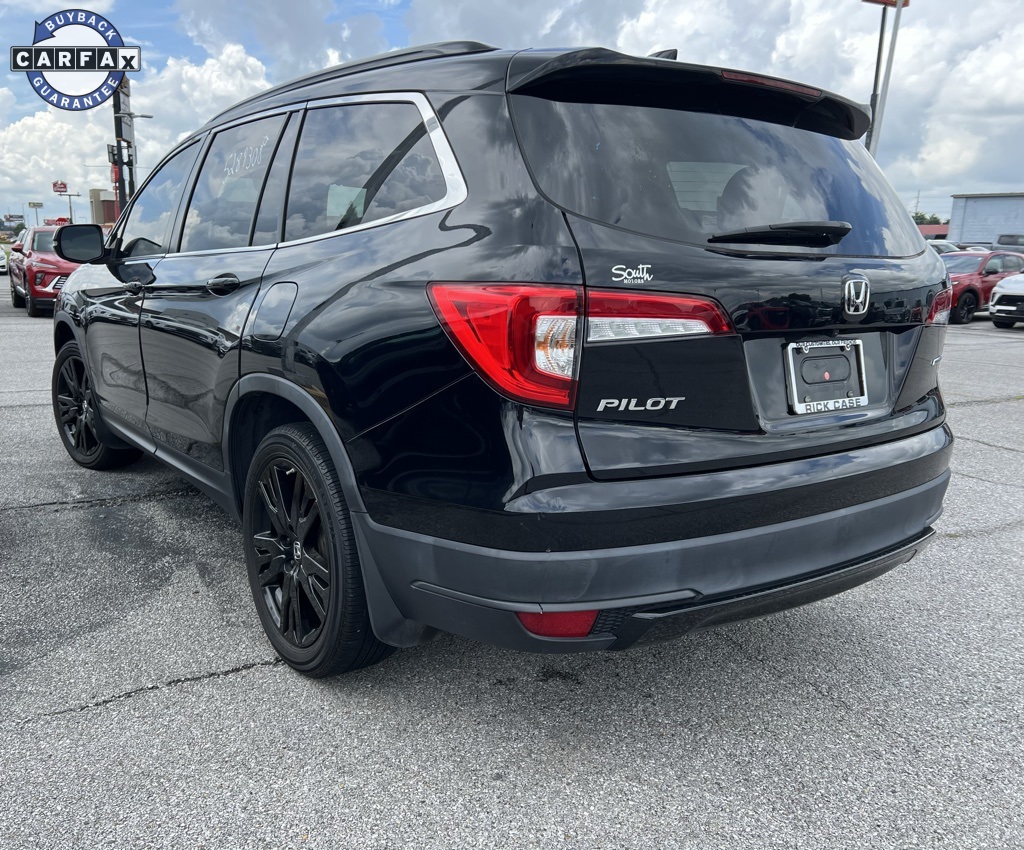 Vehicle image 5 of 6