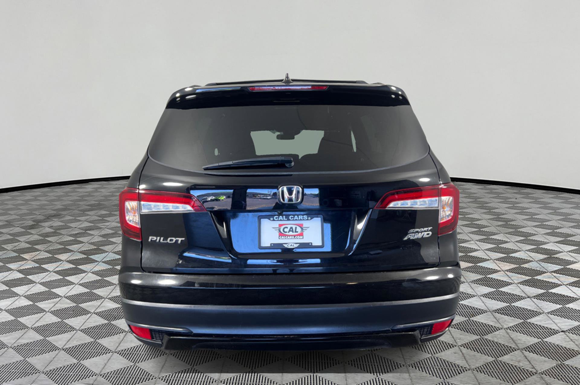 Vehicle image 5 of 26