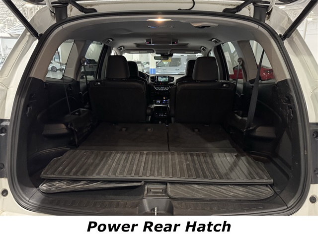 Vehicle image 15 of 47