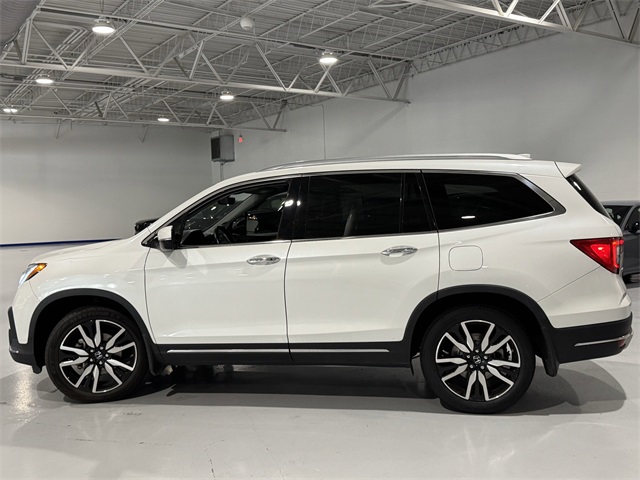 Vehicle image 8 of 47