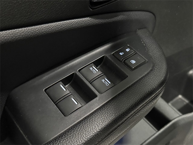 Vehicle image 35 of 47